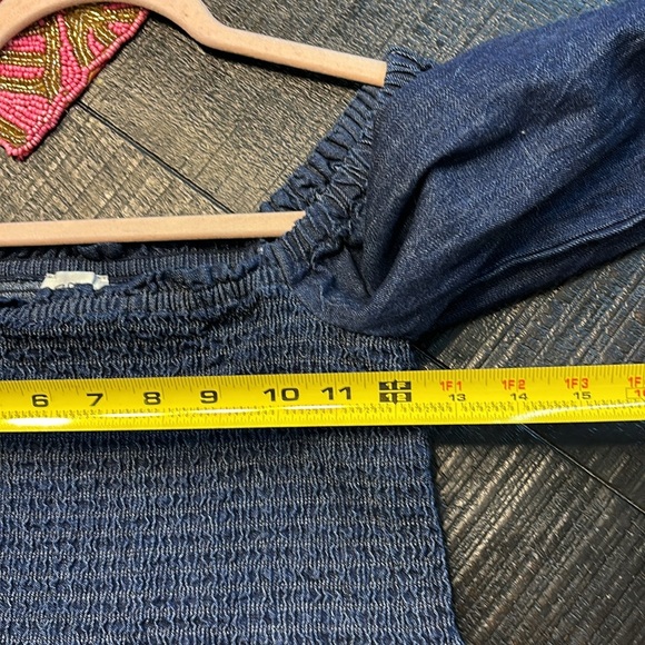 J. Crew puff sleeve chambray smocked top denim blue size small - Picture 10 of 10